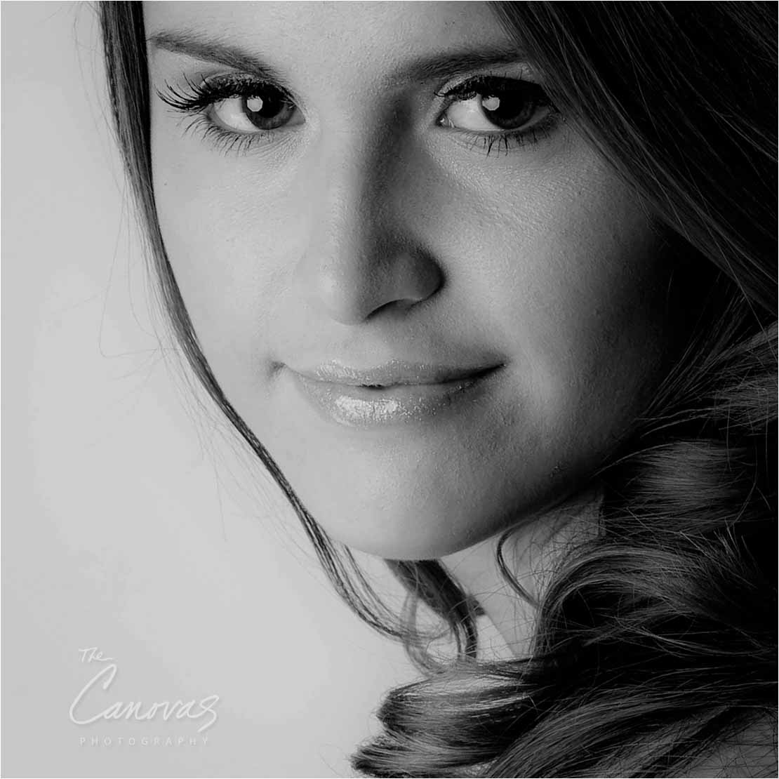 20_Bueatiful_face_Black_and_white_Portrait_The_Canova_photography