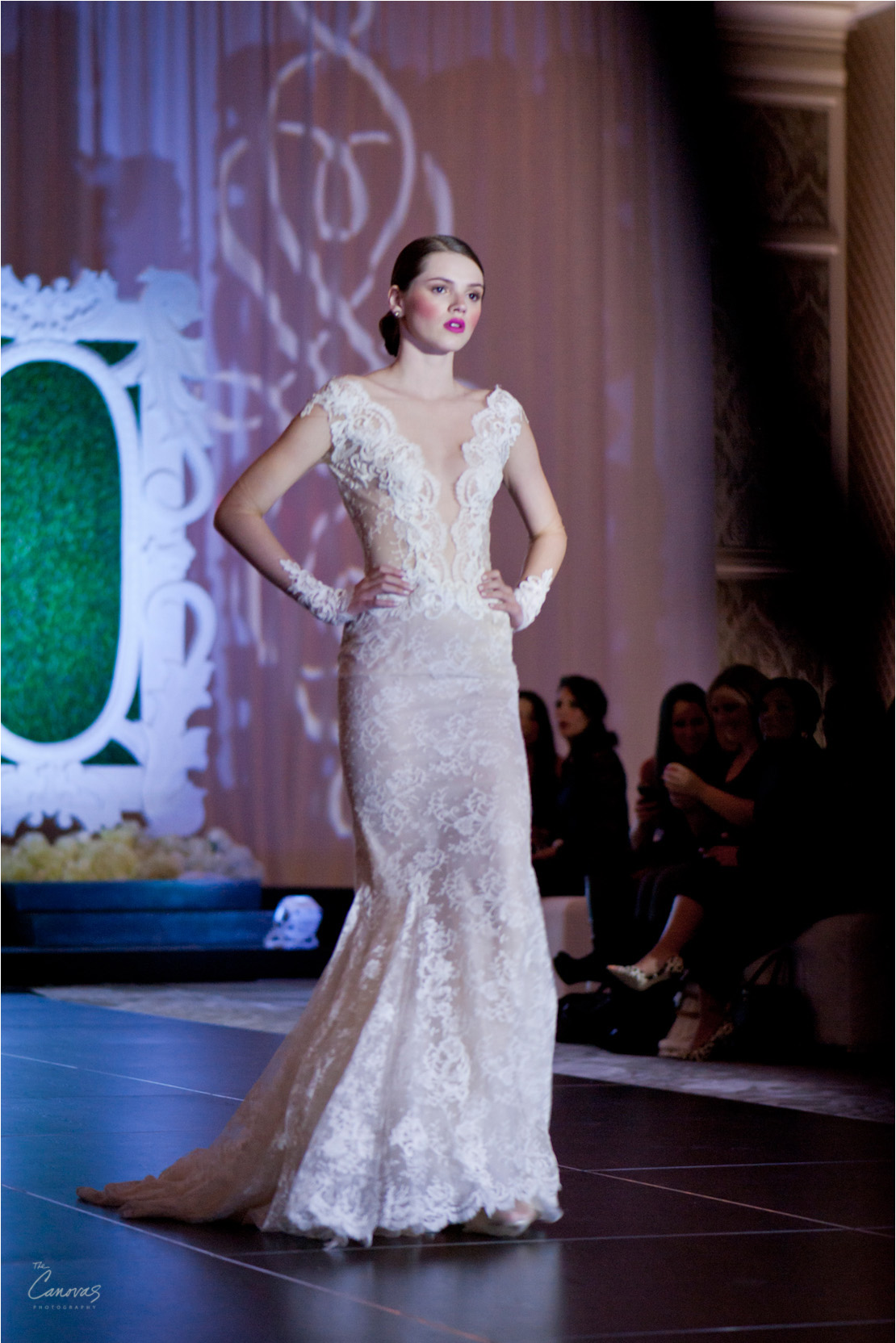 18_Solutions_Bridal_fashion_Show_the_canovas_photography