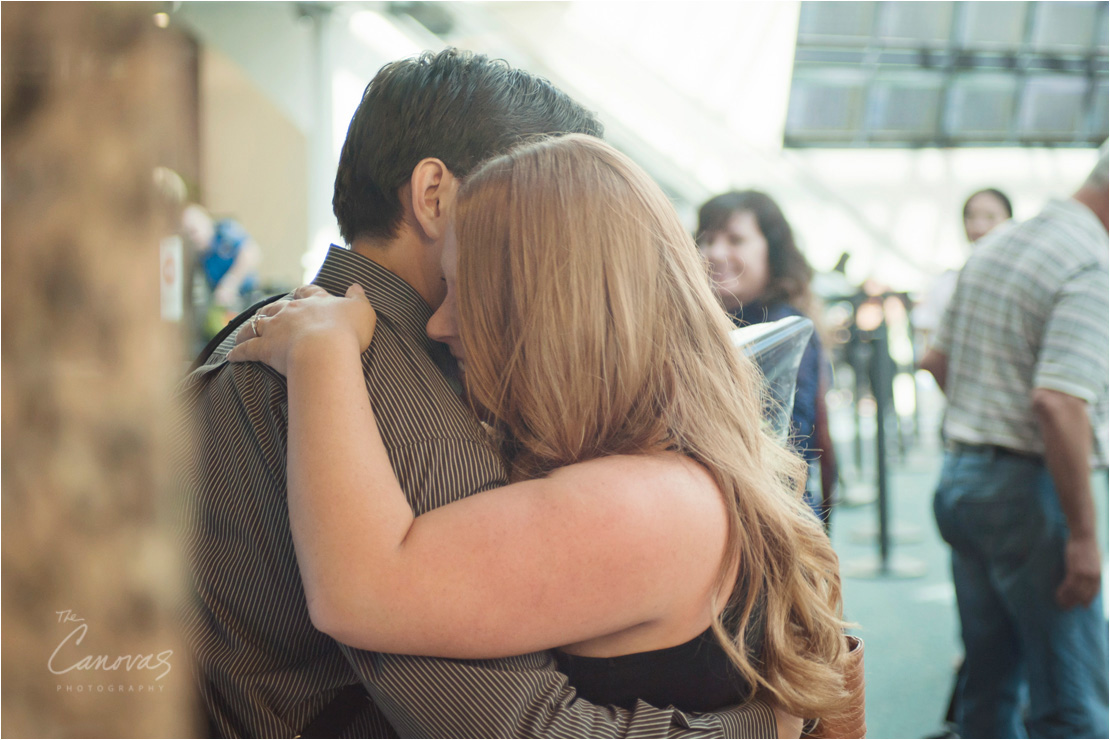 24_Brittany_Matt_airport_engagement_orlando