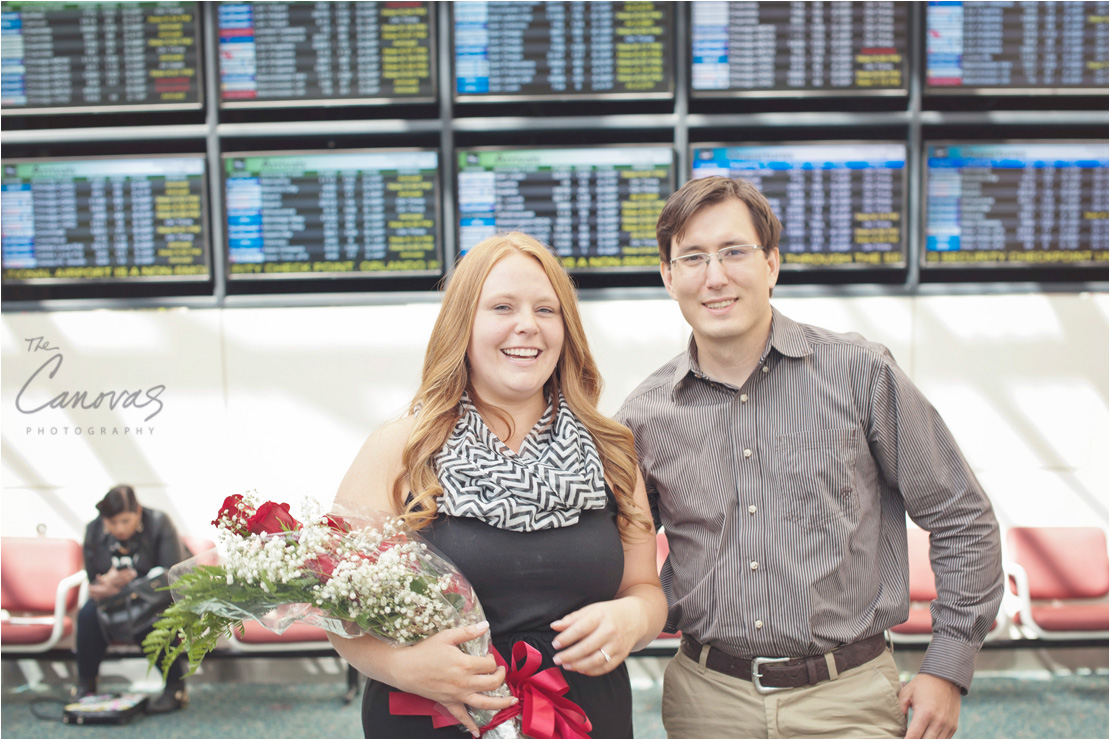 43_Brittany_Matt_airport_engagement_orlando