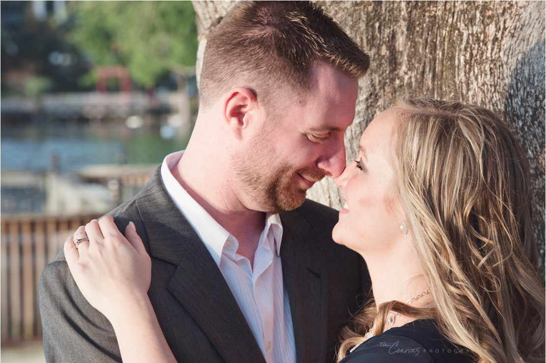 12_Downtown_Orlando_Lake_Eola_engagement_the_Canovas_photos