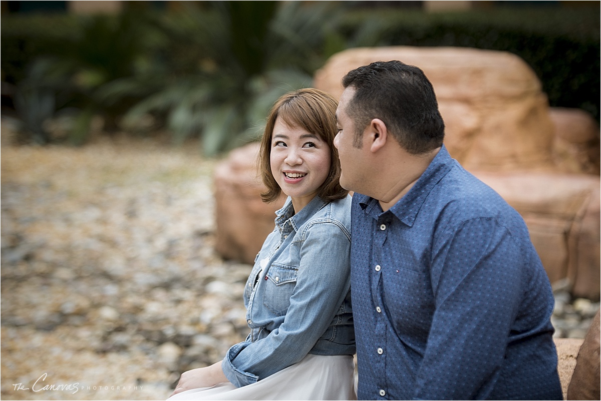 10_Isabell_Steve_Epcot_Disney_engagement_canovas