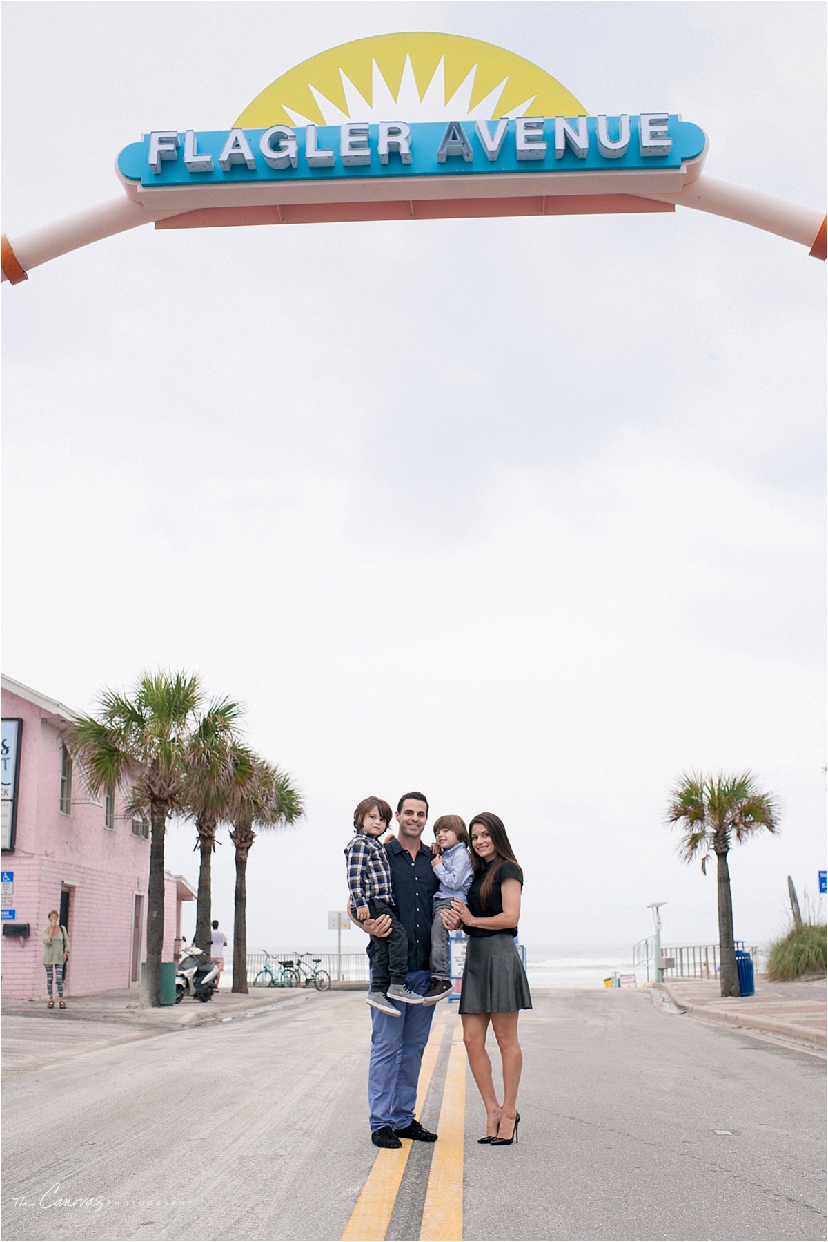 Flaglaer Ave beach family