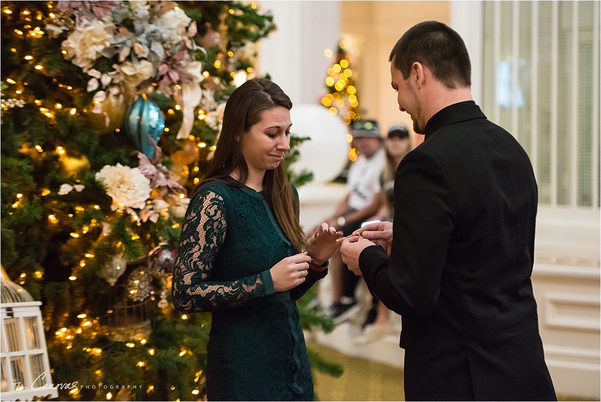 surprise proposal at Disney