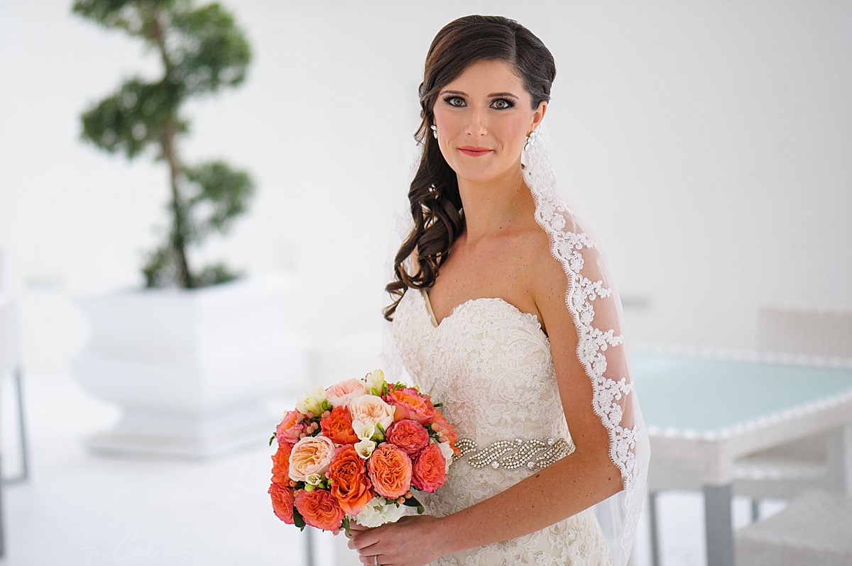 brides white dress