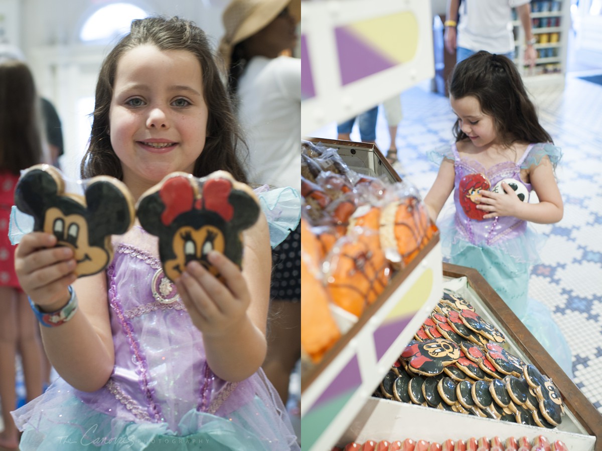 17_Disney_Family_portrait_The_Canovas_Photography