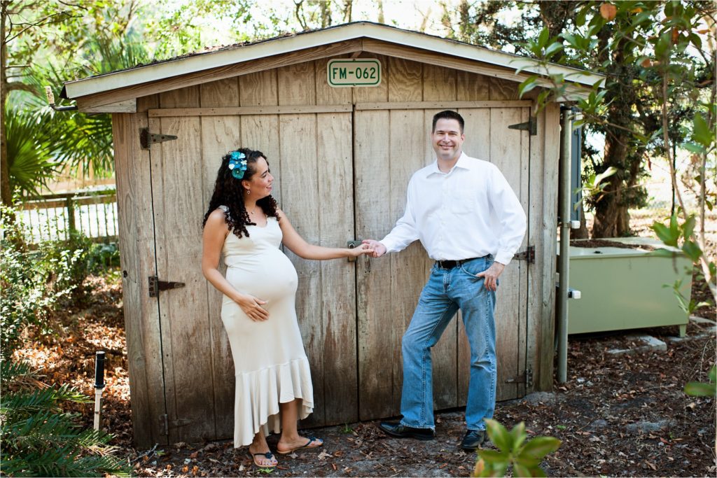 professional maternity photographer