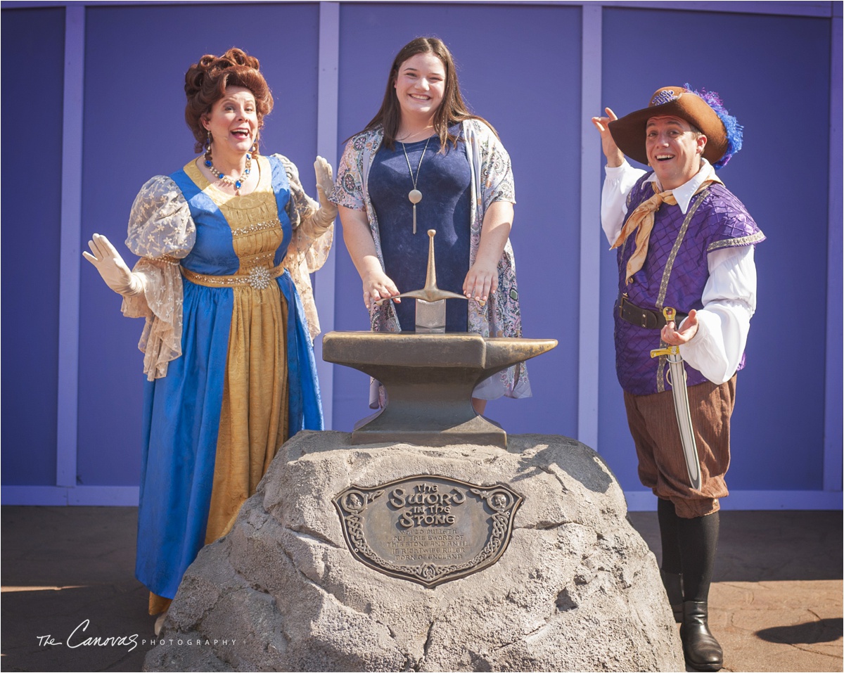 Disney Senior Portraits, disney themed senior pictures, disney world senior pictures, disney graduation pictures, magic kingdom photo shoot, mini magic kingdom portrait session, disney senior picture ideas, disney fine art photography