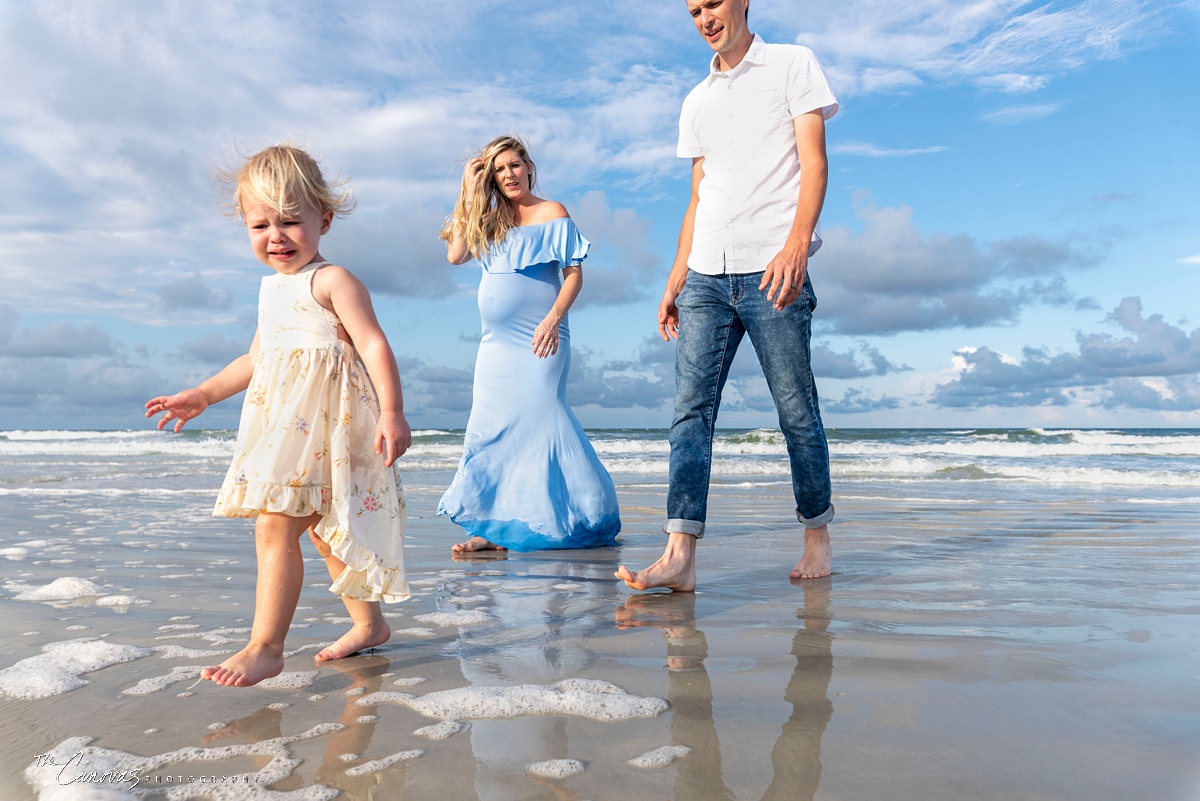 Beach Family Photos and Maternity Photos in New Smyrna Beach