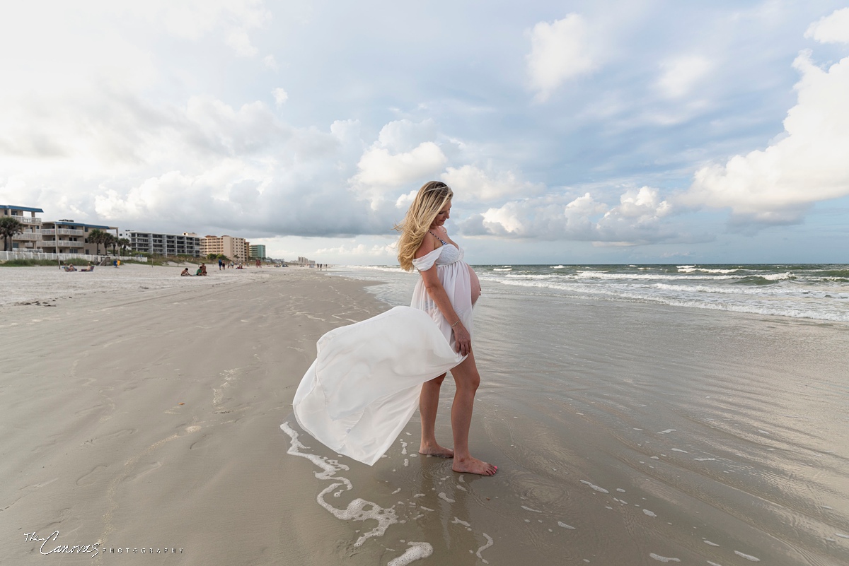 Beach Family Photos and Maternity Photos in New Smyrna Beach