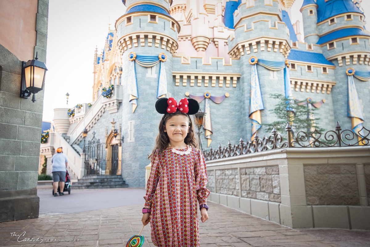 Family photography at Magic Kingdom, Orlando family photographers