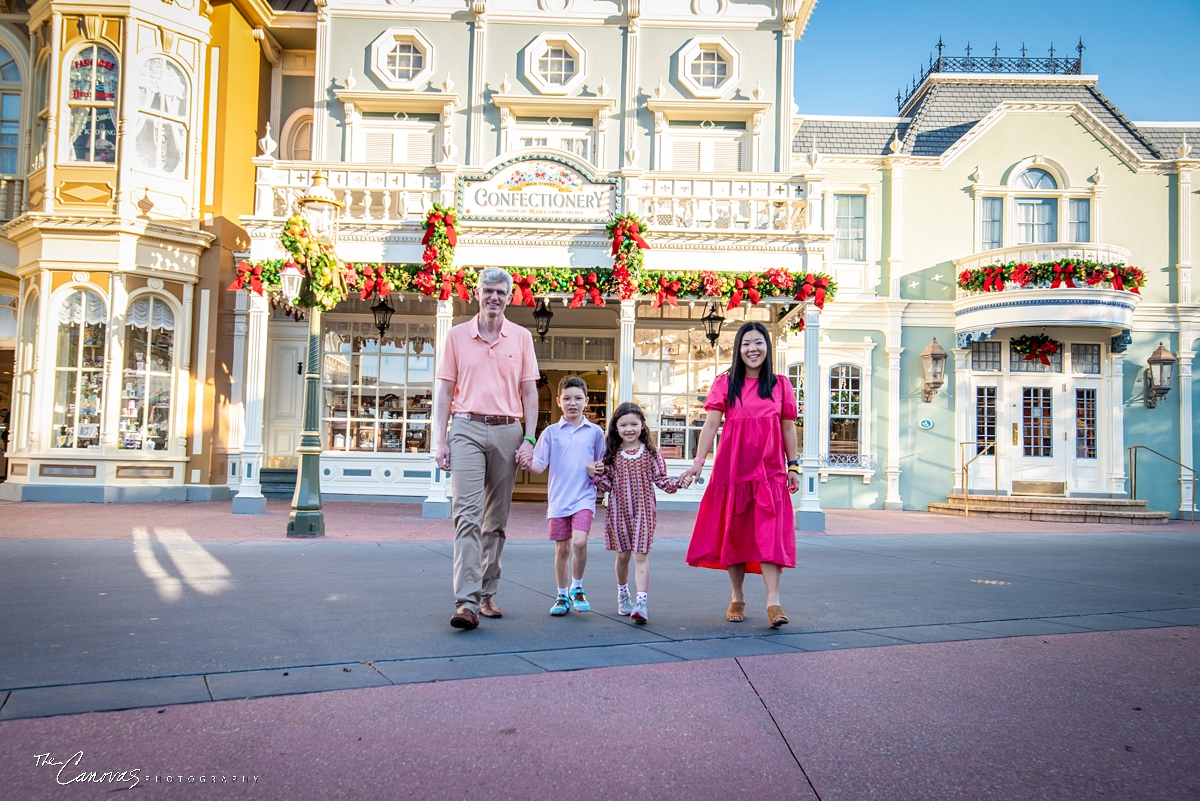 Family photography at Magic Kingdom, Orlando family photographers