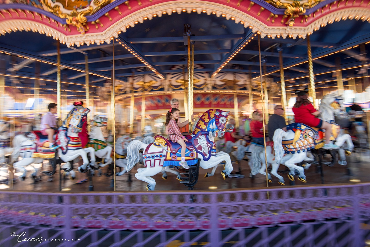 Family photography at Magic Kingdom, Orlando family photographers