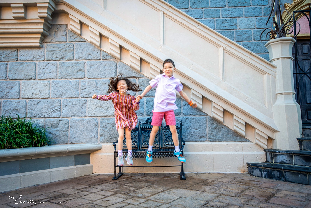 Family photography at Magic Kingdom, Orlando family photographers