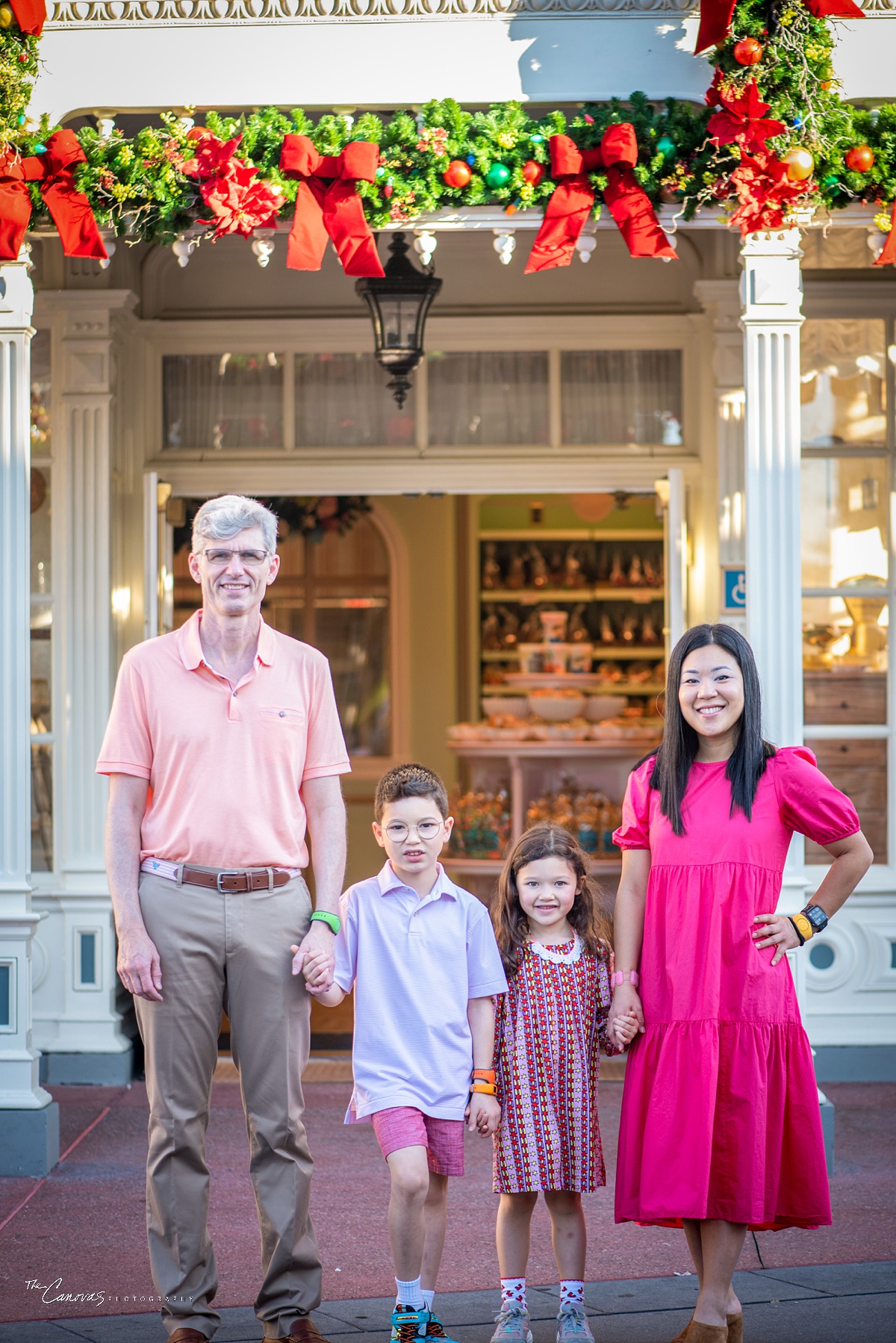 Family photography at Magic Kingdom, Orlando family photographers