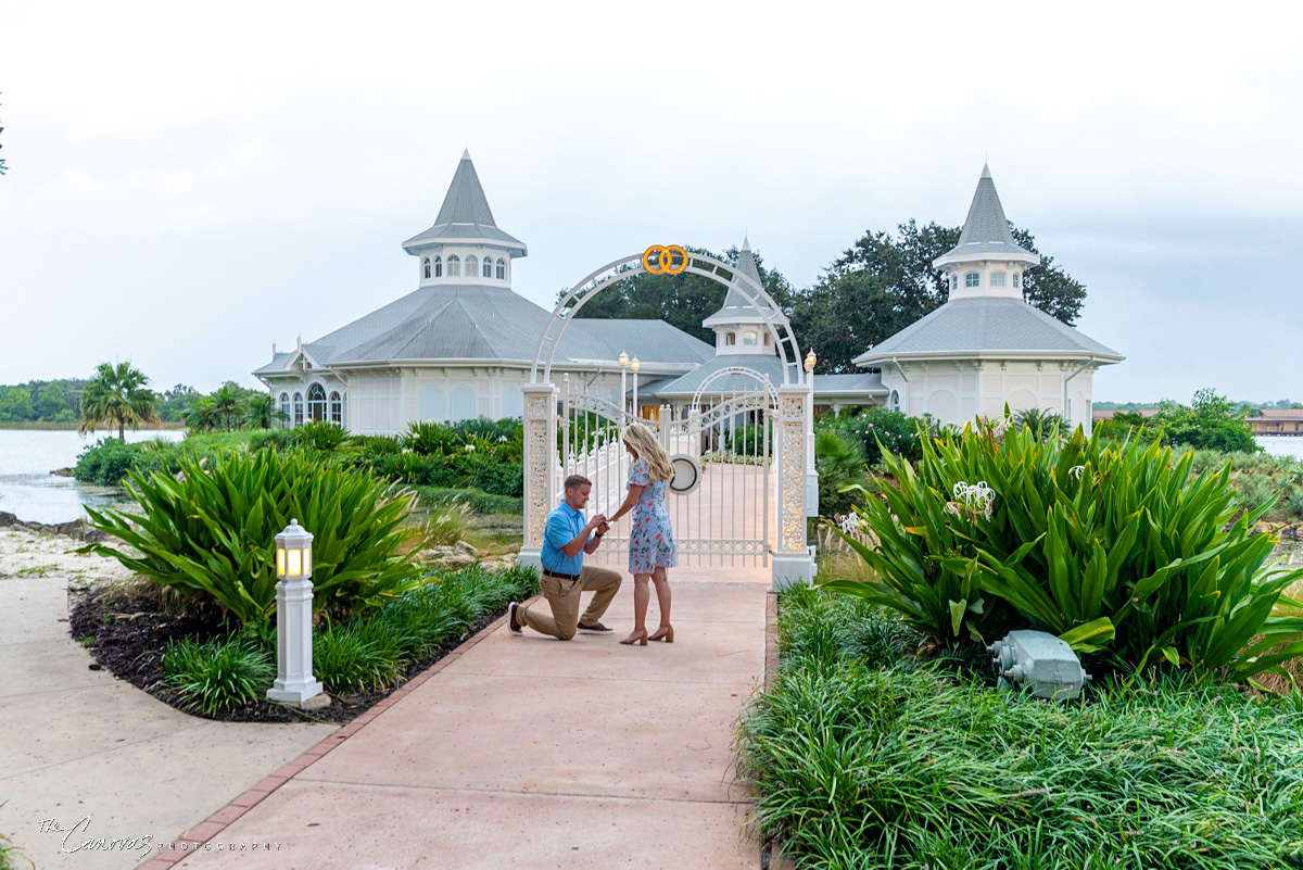 Proposal Photos, disney world proposal photographer, engagement photography in disney world