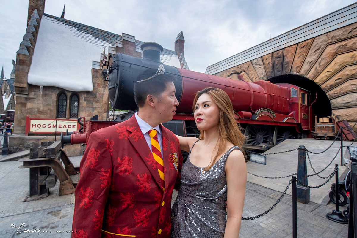 universal studios elopement photography, engagement photography universal studios orlando