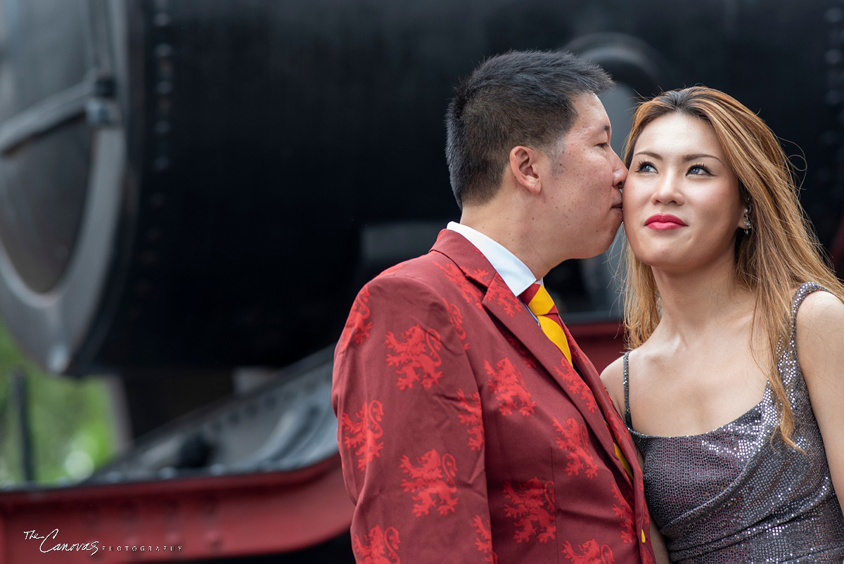 universal studios elopement photography, engagement photography universal studios orlando