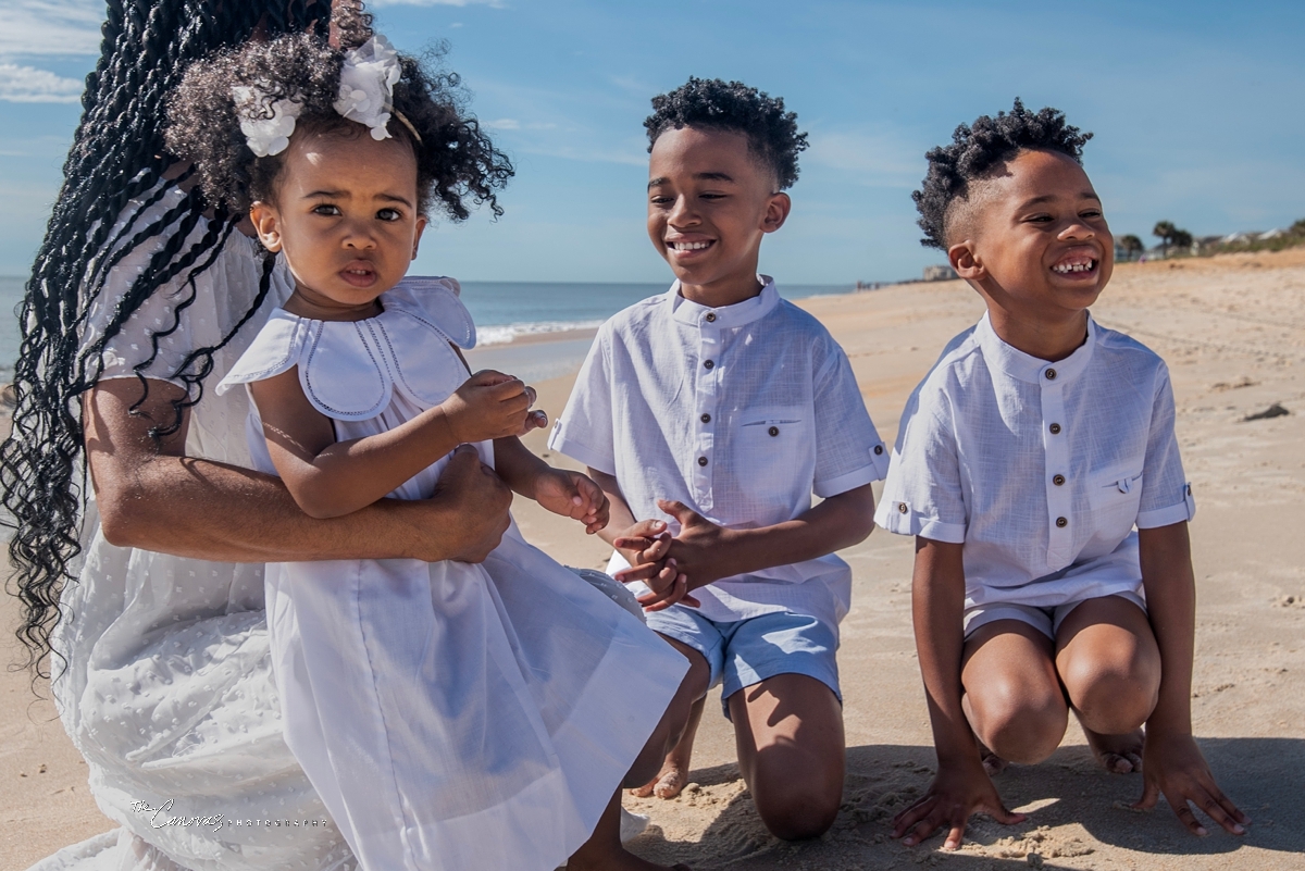 Orlando family photographer, family portraits Orlando, get family pictures taken near me Orlando