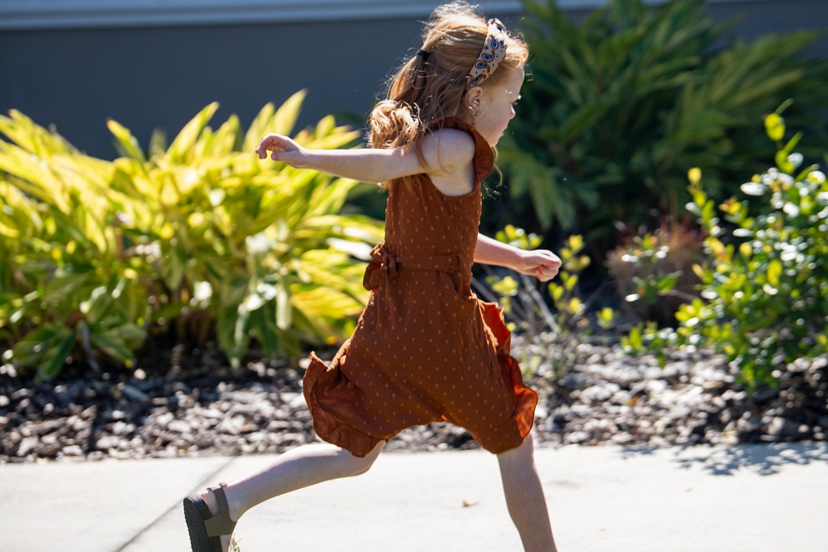 Extended family photography session by Orlando family photographer at a vacation home in Kissimmee, Florida