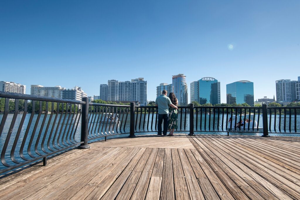 Lake Eola proposal, proposal photographer in Orlando, engagement photography Lake Eola