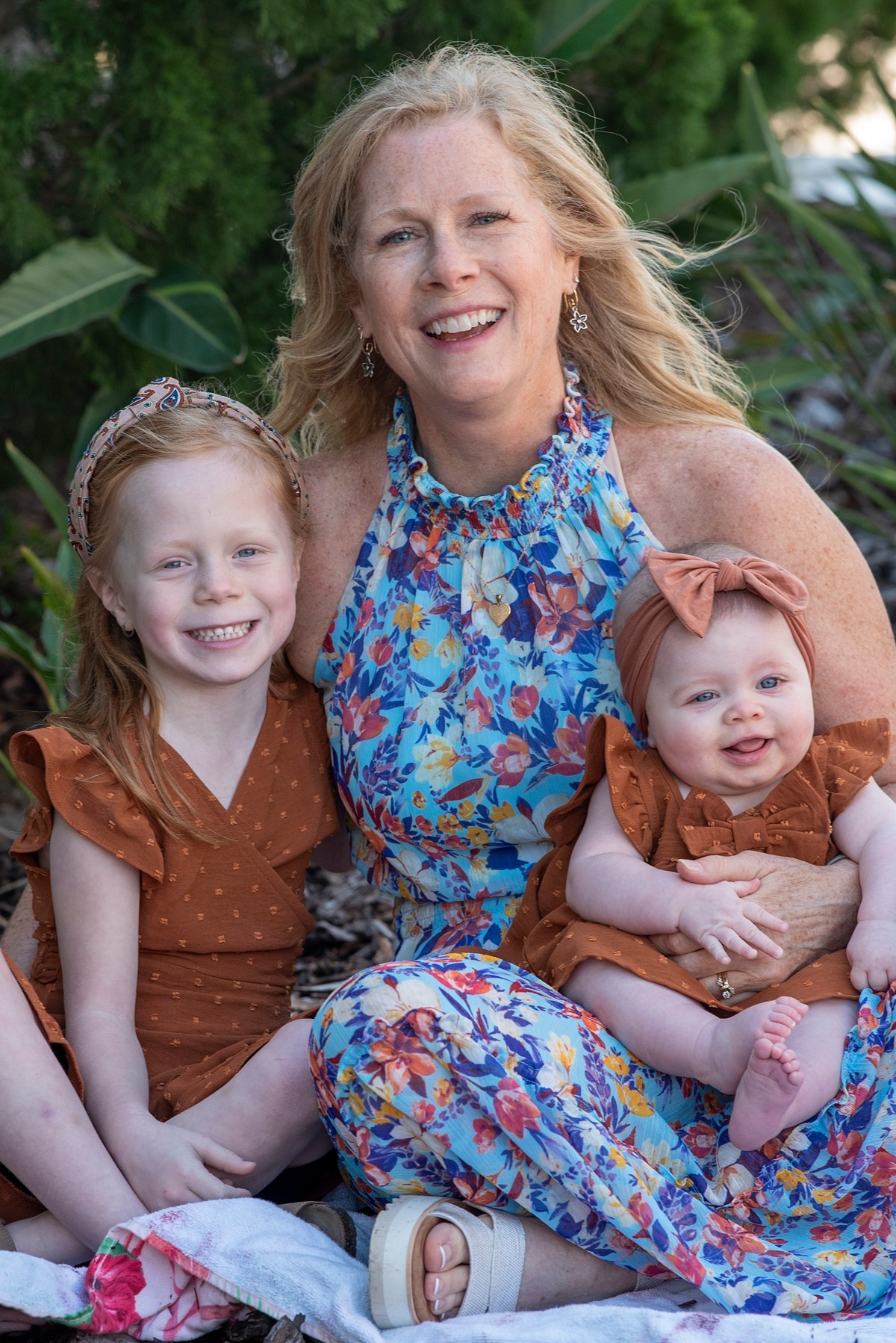 Extended family photography session by Orlando family photographer at a vacation home in Kissimmee, Florida