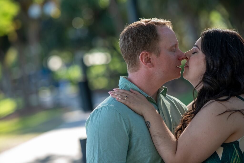 Lake Eola proposal, proposal photographer in Orlando, engagement photography Lake Eola