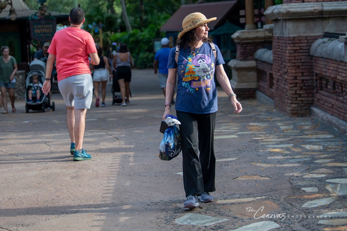 Disney Animal Kingdom portrait photographers, get family pics taken at Animal Kingdom Orlando