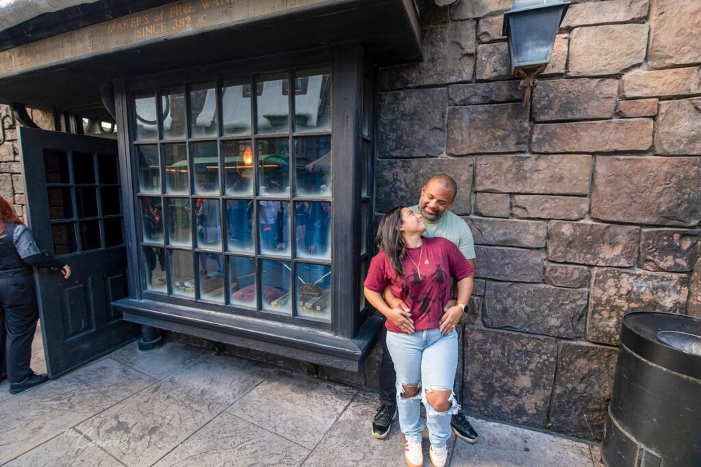 universal studios proposal photographer, Universal studios proposal photographer ideas, Universal Studios photoshoot. engagement session Universal Studios